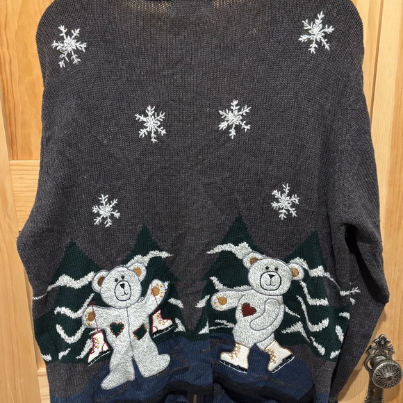 Fiberworks Embroidered Skating Teddy Bear Zip-Up Cardigan Size Large - Picture 2 of 7